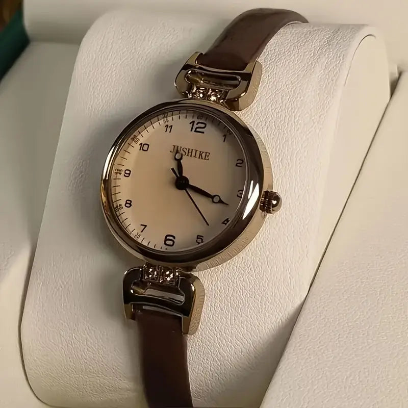 Vintage-Inspired Women’s Quartz Watch – Brown Faux-Leather Strap, Gold-Tone Alloy Case, Round Arabic-Numeral Dial | Retro Everyday Timepiece