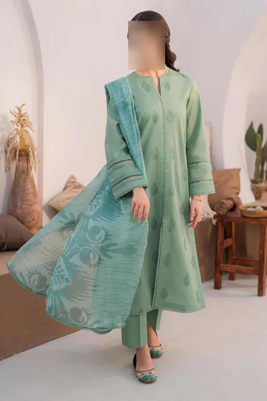 3 Pcs Women's Unstitched Embroidered Suit